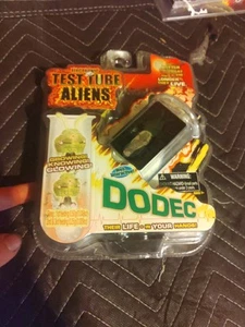 Test Tube Alien Toy DODEC VINTAGE SEALED - Picture 1 of 9
