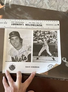 DAVE KINGMAN  NEW YORK METS  black & white ACTION SIGNED 8x10 - Picture 1 of 7