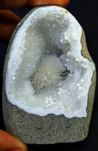 STUNNING NATROLITE BLOW BALL IN MM QUARTZ GEODE ROCKS MINERALS+22.3 - Picture 1 of 6