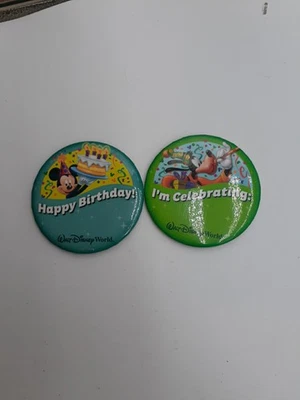 WDW Disney Feliz Cumpleaños Mickey & I'm Celebrating Goofy Botón Prendedor Lote Juego de 2 Foto 1 de 2