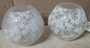2pc IKEA KNUBBIG 5” White Round Table Lamps Cherry Blossoms Frosted Glass Globe - Picture 1 of 14