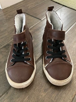 H&M toddler 9 hightop brown faux-leather sherpa-lined shoes - Image 1 of 4