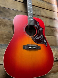 Gibson Hummingbird Special Cherry Sunburst - Picture 1 of 17