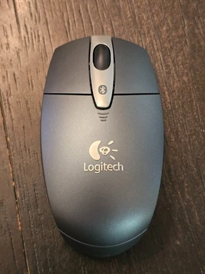 Logitech M-RBB93 Silver Wireless Bluetooth Optical Mouse with Carrying Case BX3 - Image 1 of 4