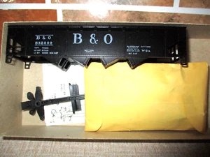 HO Scale Athearn B&O Hopper Car Train B&O 532000 Black & White Unbuilt Model - Picture 1 of 8