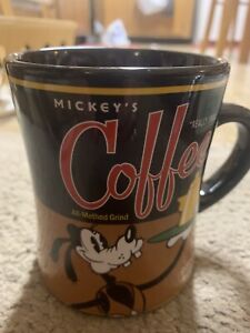 RARE Disney Perks Authentic Mickeys Really Swell GOOFY Coffee Cup Mug EC