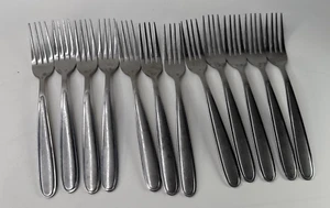 Oneida Peninsula Castle Jordan Laura Stainless dinner forks set of 12 - Picture 1 of 11