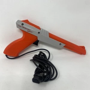 OEM Original 1985 Nintendo NES Zapper Duck Hunt Gun Authentic Orange - Picture 1 of 4