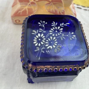 VNTG WEST MORELAND KOBALTBLAU GLAS SOUVENIR DECKEL SCHMUCKDOSE BLUMEN CT - Bild 1 von 11