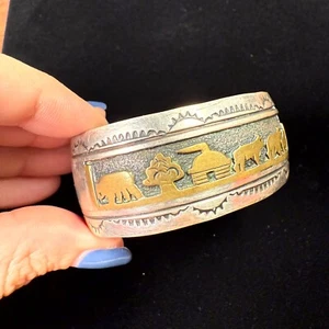 VTG T.Singer Signed Native American Navajo Story Sterling Silver Cuff Bracelet - Picture 1 of 11