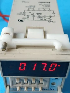 AUTONICS FX4S 100-240V AC - Picture 1 of 5