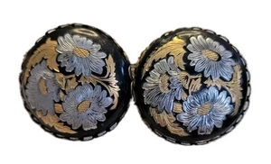 Orecchini donna vintage damascati tono oro e argento borchie incise bicolore - Foto 1 di 6