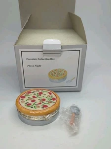 Cooking Club of America "Pizza Night" PHB aufklappbare Schmuckschatulle mit Schneider ~ in Box - Bild 1 von 3