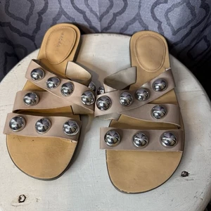 Marc Fisher Sandalen 7,5 Metall Ösen Slipper beige silber - Bild 1 von 7