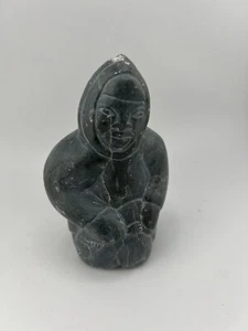 Scultura in pietra ollare intagliata a mano pesce inuit/eschimese - alta 5,5" - firmata - Foto 1 di 14