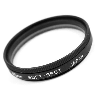 Portrait Soft Focus Diffuser with Clear Centre Spot Round Lens Filter 55mm - Image 1 of 4