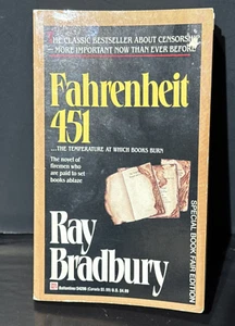 Fahrenheit 451 Ray Bradbury 1991 Paperback Scifi Dystopia - Picture 1 of 3