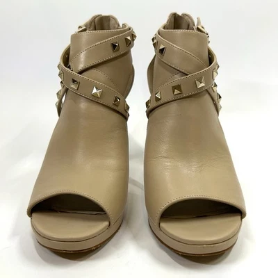 Tacones Marc Fisher Tostados Rockstud Cuero Punta abierta Talla 6.5 Foto 1 de 4