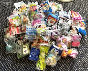Lote De Colección De 48 Juguetes Happy Meal Raros McDonald's y algunos BK Sin Abrir Sellados - Imagen 1 de 5