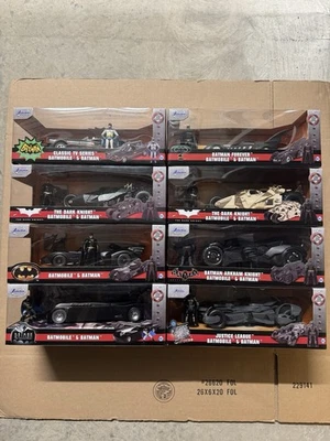 Jada Toys Hollywood Rides 1:24 Batman Batmobile Full Set - 2020-2021 Releases - Image 1 of 2