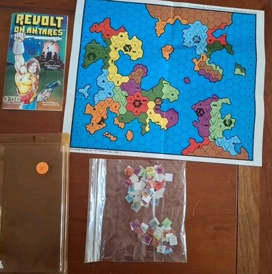 TSR 1980 / REVOLT ON ANTARES - Science Fiction Mini-game with map - Image 1 of 2