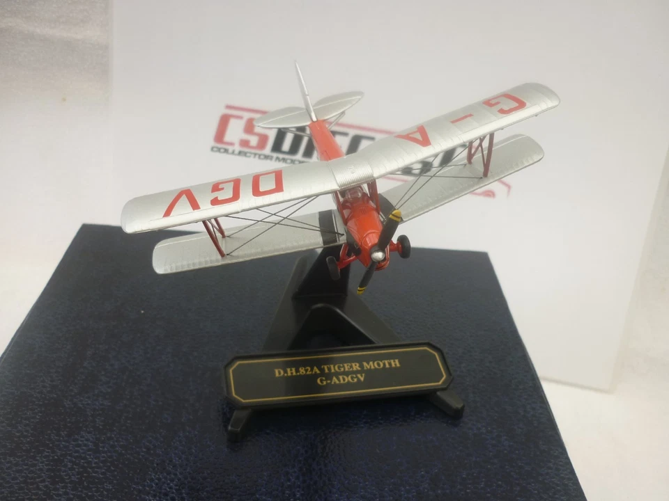 Oxford Diecast Aviation 1:72th D.H.82A Tiger Moth G-ADGV Brooklands Ava 72TM002 - Image 1 of 4