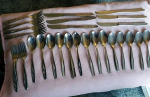 ROGERS CUTLERY CO STAINLESS USA WHISPERING LEAVES AUTUMN LEAF 35 PC FLATWARE SET - Picture 1 of 9