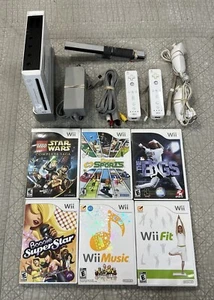 Nintendo Wii Bundle With Games - Picture 1 of 11