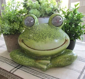 Solar FROG Moving LED Eyes Sculpture/Figurine*Primitive/French Country Farmhouse - Picture 1 of 7