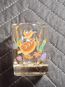 St. Vincent & The Grenadines Souvenir Shot Glass Some Fractures/cracks Present - Picture 1 of 14