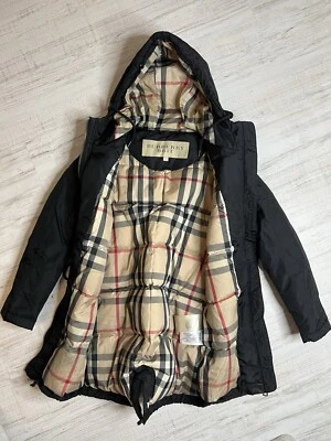 Chaqueta de plumón Burberry Brit negra para mujer talla S Foto 1 de 4