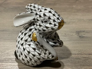 Herend Black 24K Fishnet One Foot Up Thumping Rabbit Bunny Figure- MINT! - Picture 1 of 6