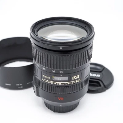 Nikon AF-S DX Nikkor 18-200mm f/3.5-5.6G ED VR Zoom Lens - Great Condition - Image 1 of 4