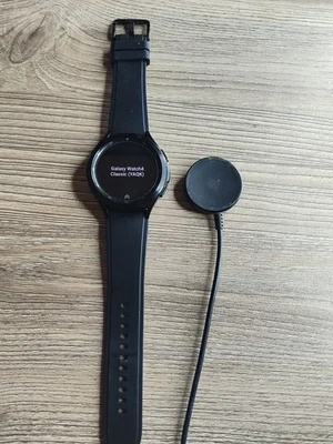 Galaxy Watch4 Classic Smartwatch 46mm GPS Black - Image 1 of 4