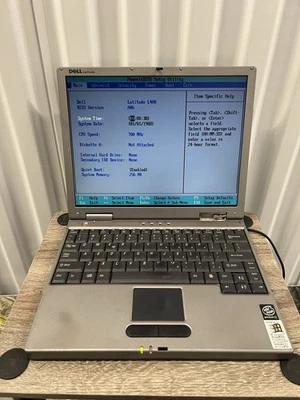 Dell Latitude L400 Pentium III Laptop THIN - Image 1 of 4