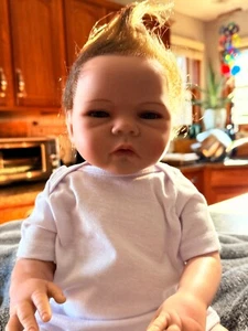 18'' Lifelike Newborn Baby with moveable arms and legs. - Picture 1 of 8