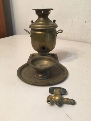Samovar antigo em miniatura de latão peças projeto vendedor amostra? - Imagem 1 de 4