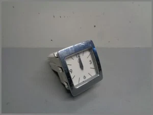 Mercedes Benz W212 W218 X218 Uhr Mittelkonsole Analog 2188270070 Original - Picture 1 of 3