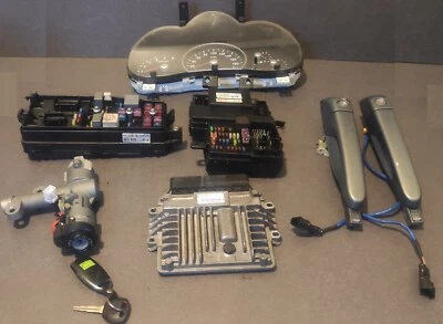 KIA Carnival II (FL) 2006-2012 2007 2.9 CRDI Kit demarrage ECU Set 39104-4X910 - Immagine 1 di 4