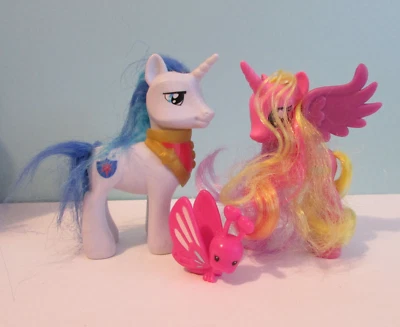 My Little Pony wedding Shining Armor and Princess Cadance butterfly figure lot - Image 1 of 4