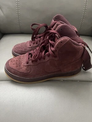 Nike AF1 High Night Granate/Goma - Talla Juvenil 5/6.5w - VNDS - Usado Dos Veces - Limpio Foto 1 de 4