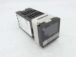 OMRON E5CJ-R2 TEMPERATURE CONTROLLER - Picture 1 of 3