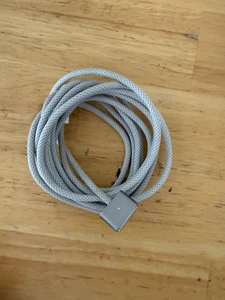 Apple USB-C to Magsafe 3 Cable (2m) - Photo 1 sur 1