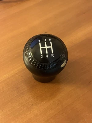 ✅ OEM Audi B5 A4 1996 - 2001 cuero perilla de cambio 5 velocidades - estado difícil Foto 1 de 4