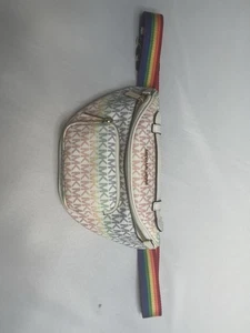 Michael Kors MK Fanny Pack - Picture 1 of 3