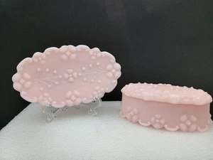 Caja de baratijas de vidrio de leche rosa Fostoria Jenny Lind rara de colección - tarro de tocador y bandeja de alfileres - Imagen 1 de 24