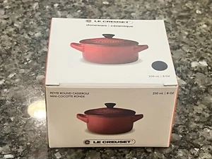 NUEVO Le Creuset Petite Mini Cazuela Redonda Cocotte, Gres, Gris (Gris), 8 OZ - Imagen 1 de 6