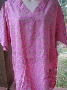 Scrub Bee'z Brand Scrub Top Bright Pink Background Floral Pattern  Size L - Picture 1 of 4