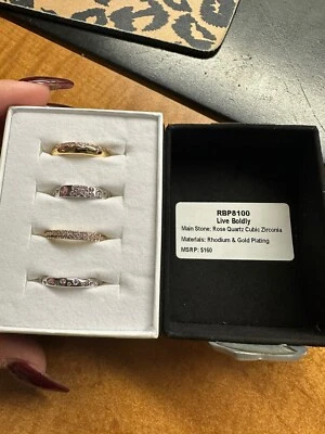 Bandas BP Luxe Talla 8 "Live Boldly" Cuarzo Rosa Circonita cúbica Chapado en Oro Rodio y Amarillo Foto 1 de 3