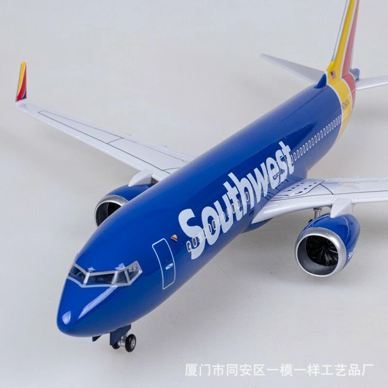 47cm Southwest 1/80 Boeing 737 Resin Passager Plane Collection with Voice &Light - Image 1 of 4
